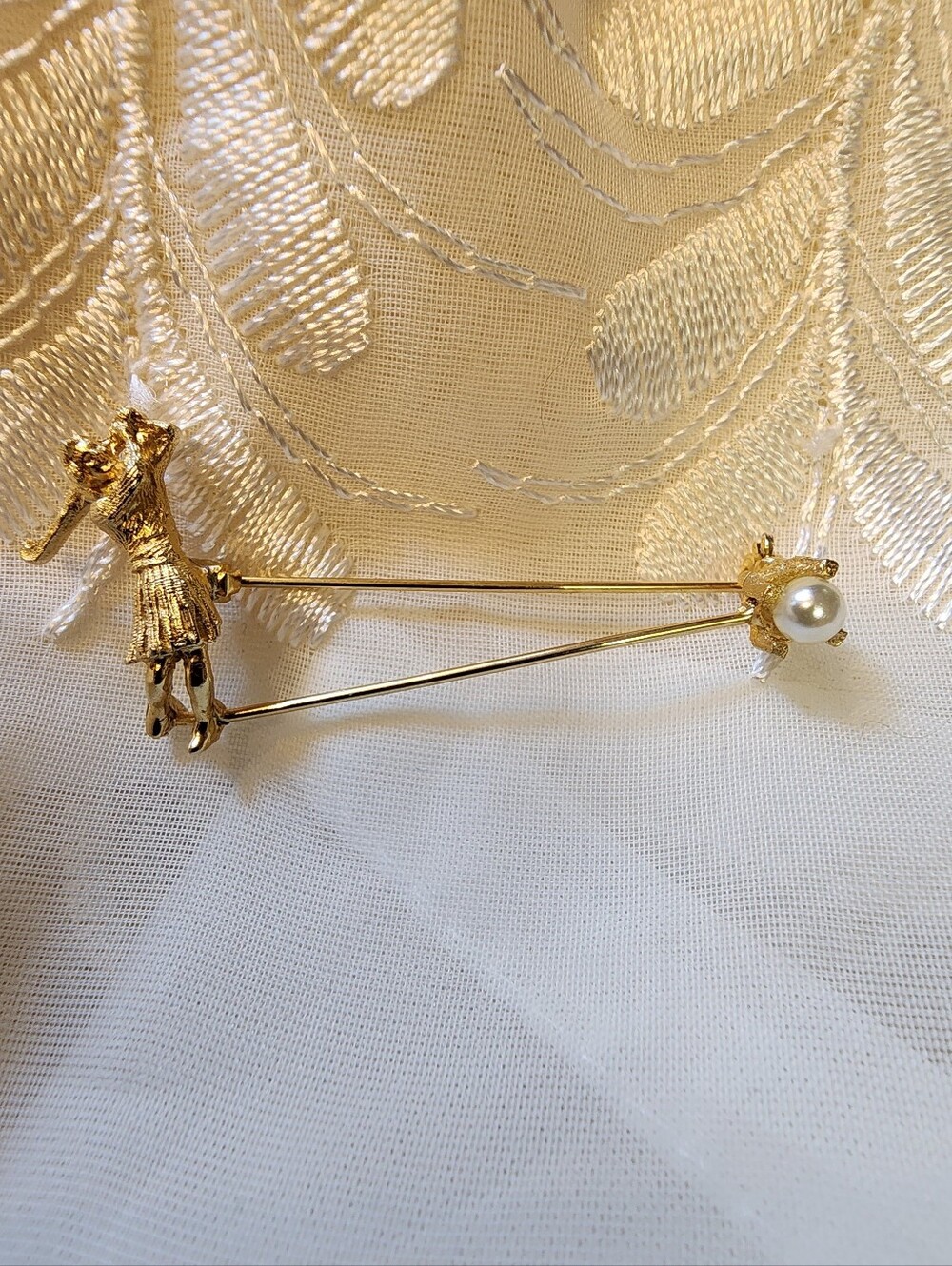 Vintage Ladies Golf Swing Brooch with Pearl Golf Ball